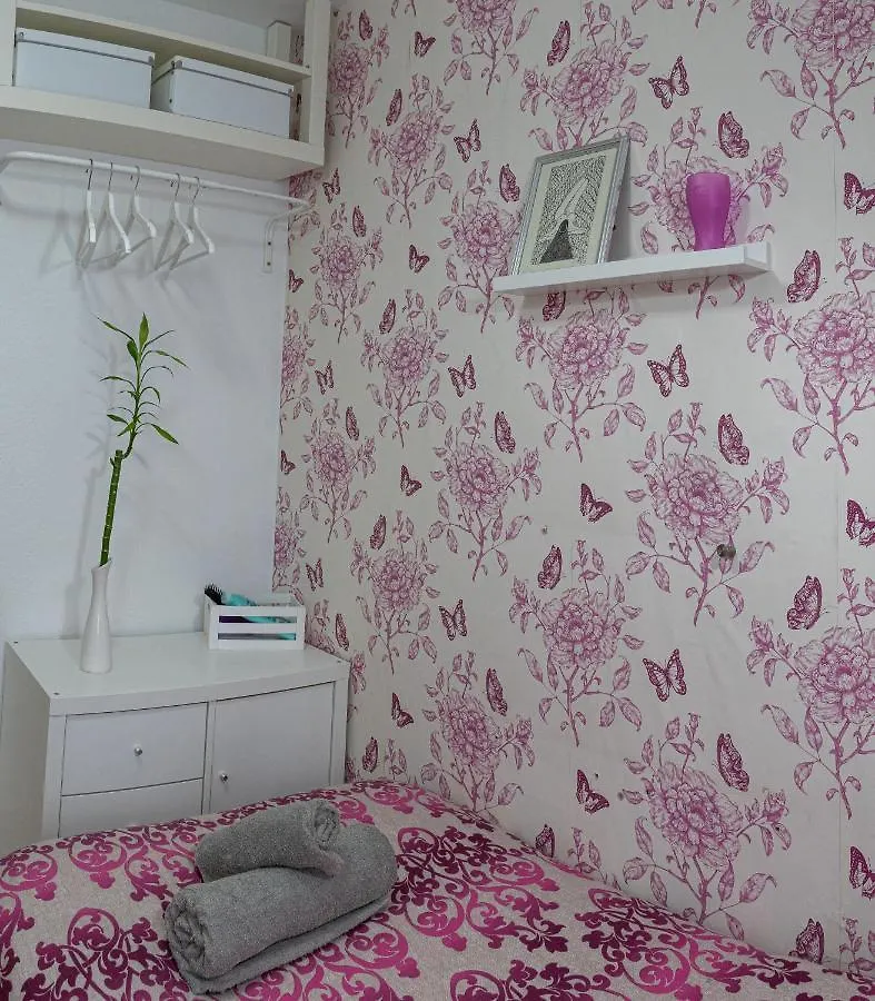Homestay Galvez Rooms Spain